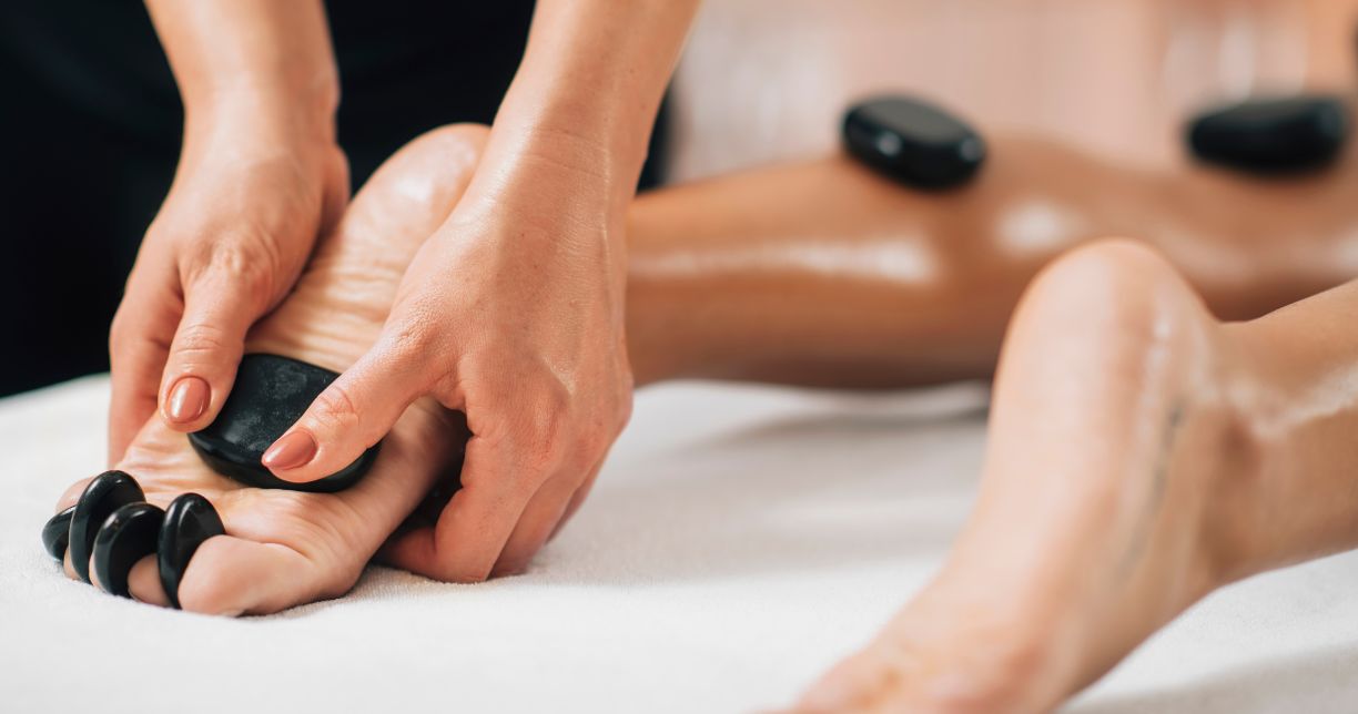 Những Câu Hỏi Thường Gặp Khi Massage Đá Nóng