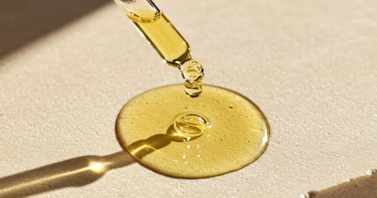 Dầu Jojoba Là Bí Quyết Dưỡng Da, Tóc Và Da Đầu Tự Nhiên Hoàn Hảo